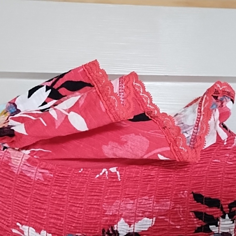 Torrid Vibrant Coral Floral Short Sleeve Top - Picture 3 of 5
